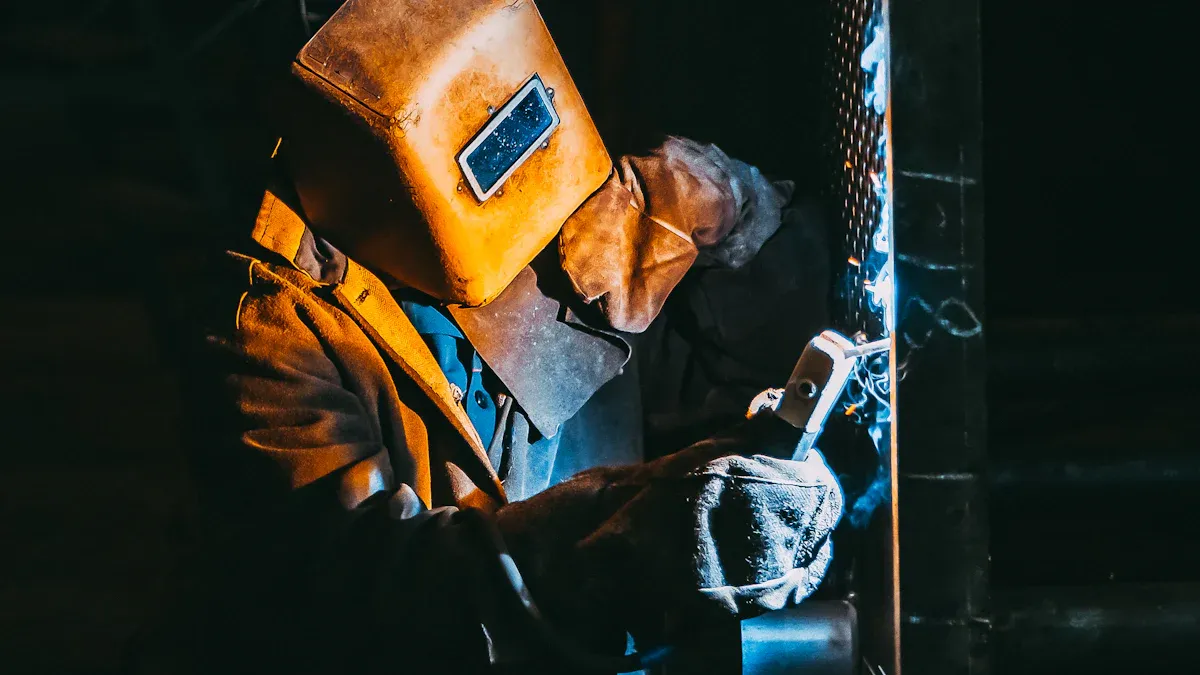 Main Types of Welding Respirator for Galvanized Steel